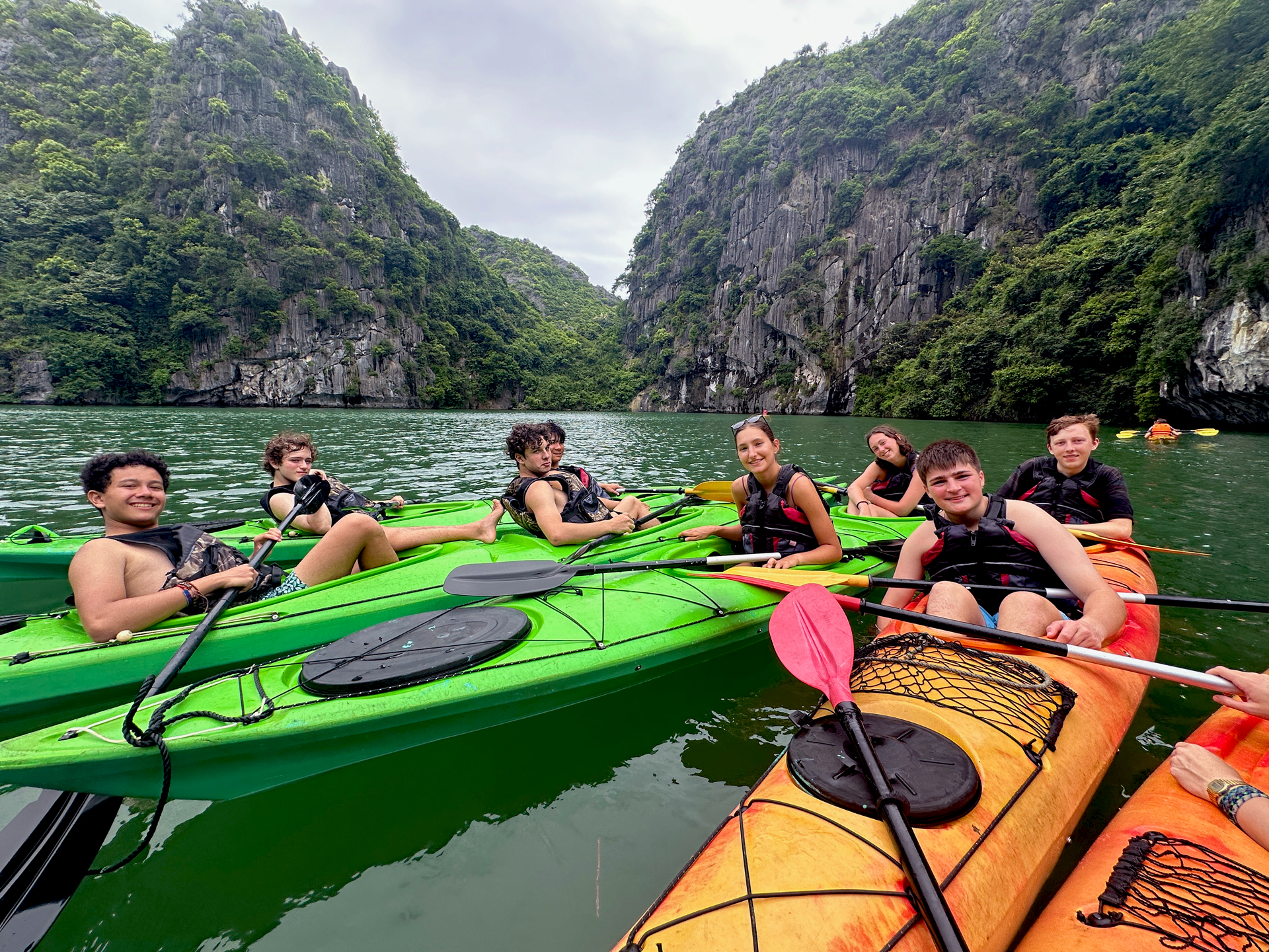 Vietnam-Kayak-Group